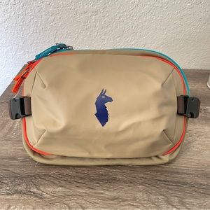 NWOT Cotopaxi 4L hip pack - Dessert